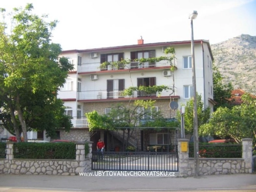 Apartmani  Diana - Starigrad Paklenica